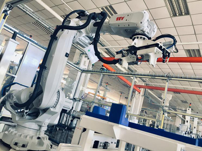 攜手西門子，蜂巢能源打造AI智能工廠 開啟智能機器人研發新紀元